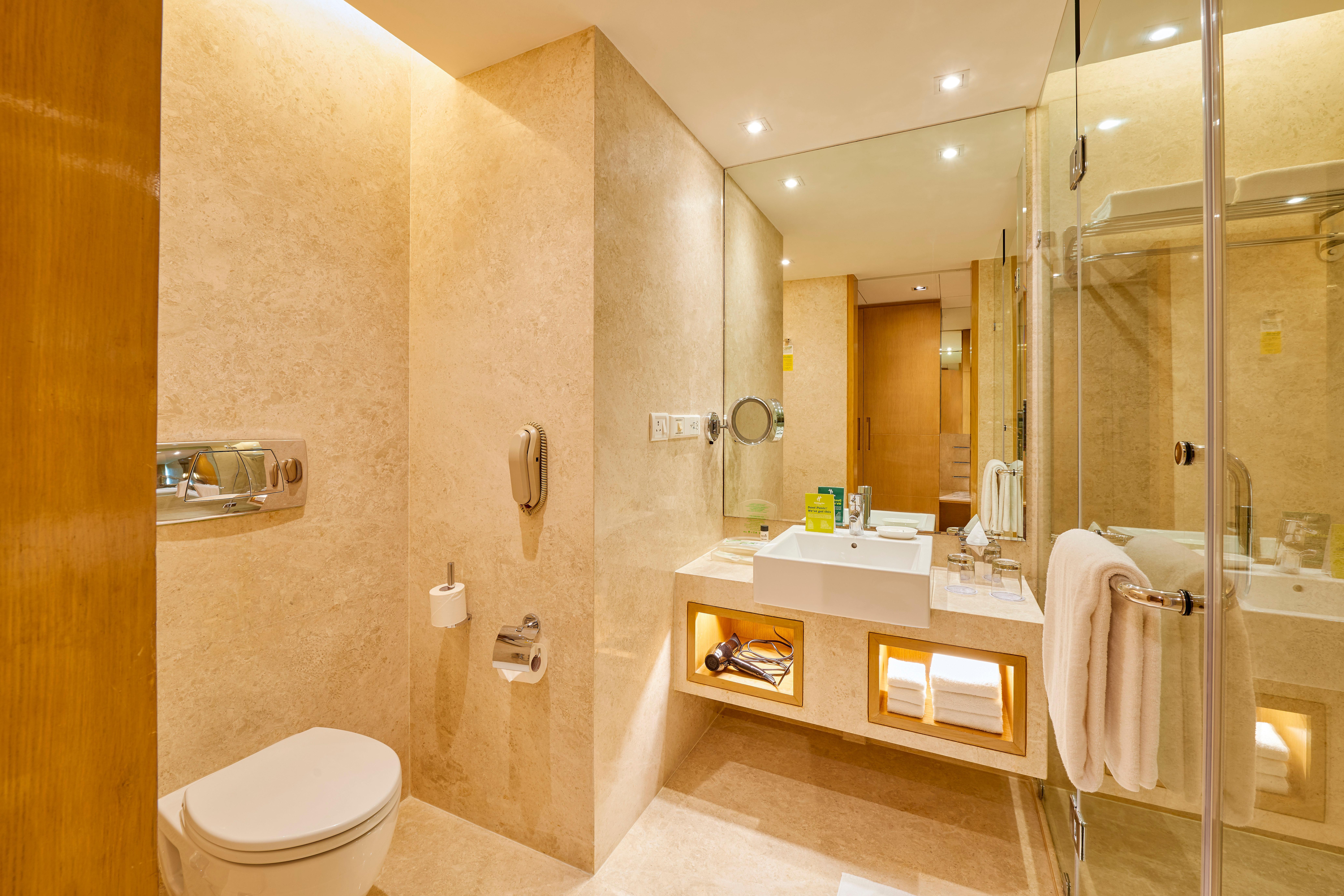 ホリデイ イン ムンバイ インターナショナル エアポート エクステリア 写真 Bathroom
