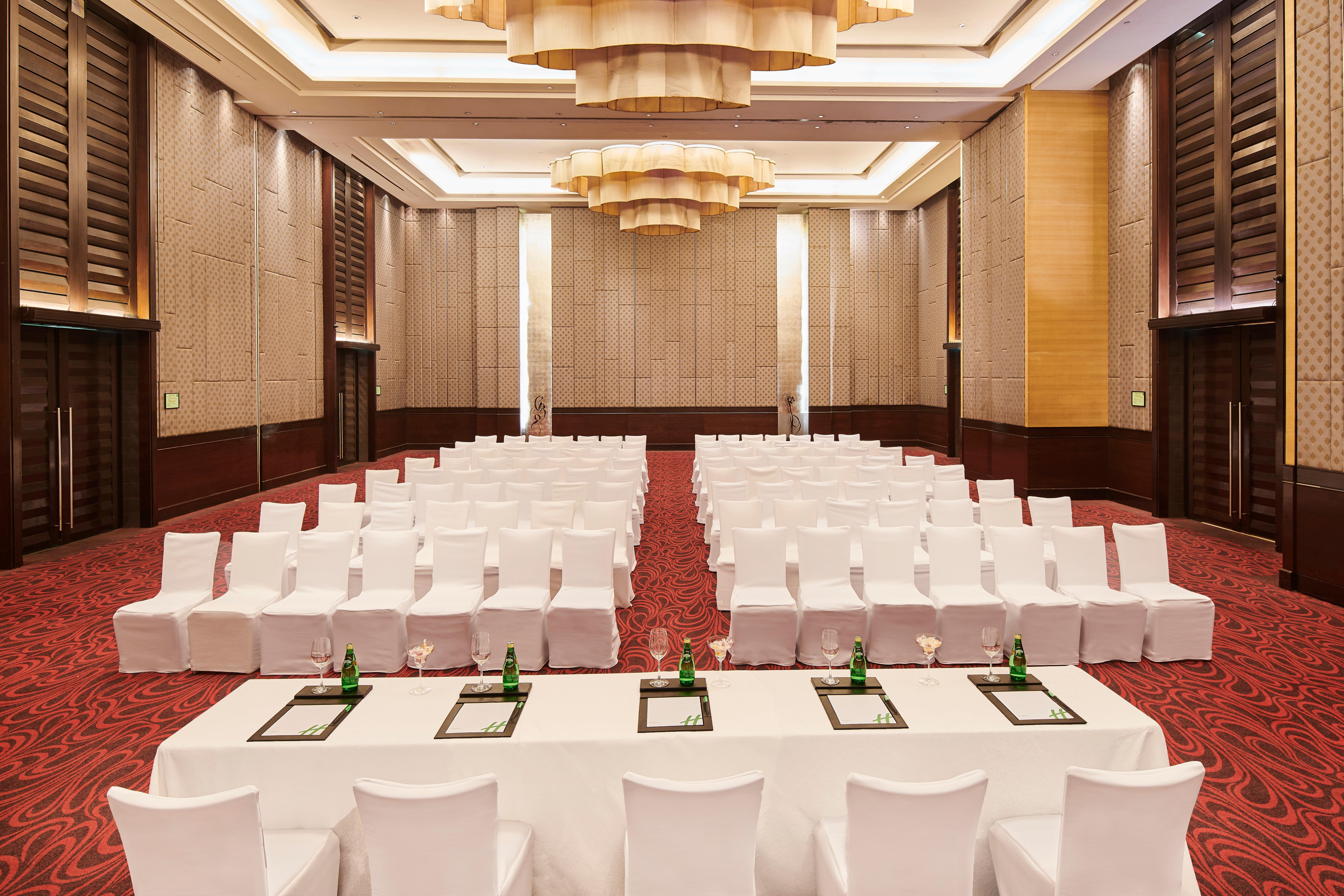 ホリデイ イン ムンバイ インターナショナル エアポート エクステリア 写真 The Grand Ballroom